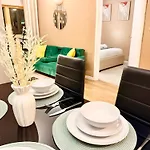 Apartment 2Br Central Leeds Apartment, 2 Mins To Train Station *