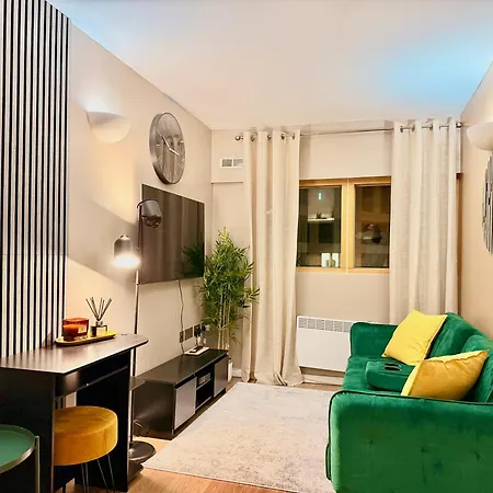 2Br Central Leeds Apartment, 2 Mins To Train Station Apartment