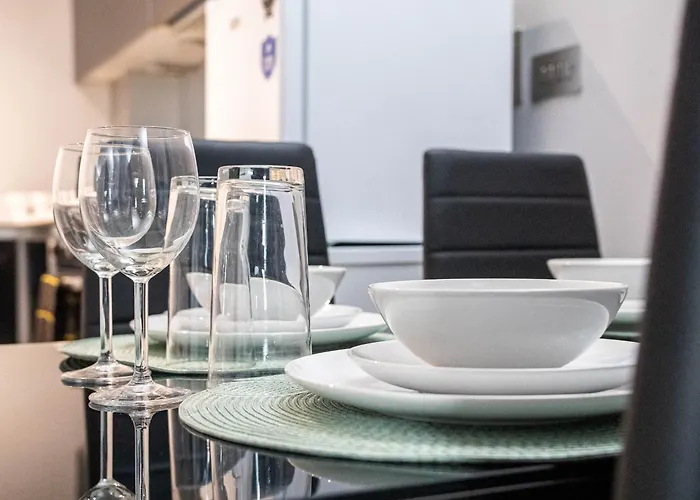 2-bed Cental 2 Min To Train Station * 리즈