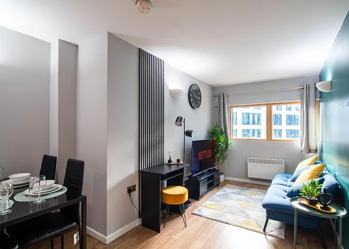 2-bed Cental 2 Min To Train Station * 리즈