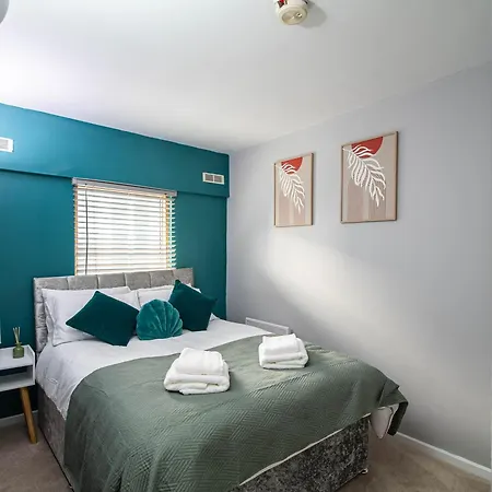 2 Bed Leeds Train Station View Apartment Leeds (West Yorkshire)