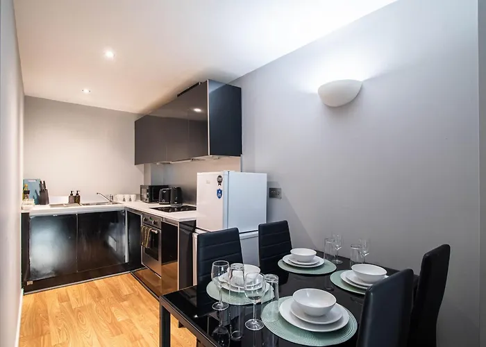 Lejlighed 2-bed Cental 2 Min To Train Station *