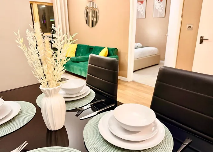 Lejlighed 2-bed Cental 2 Min To Train Station *